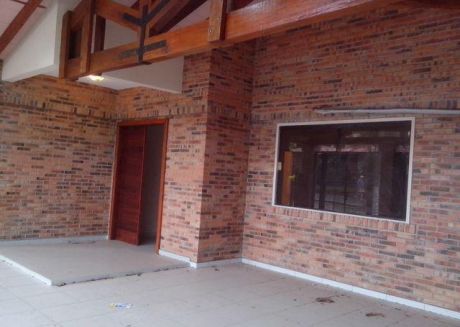 Vendo Residencia A Estrenar 4 Hab. Bº San Isidro - Lambaré