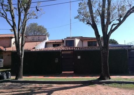Vendo Casa Detras Quarrtier Maria !!! Con Piscina, 2 Cuadras De Laguna Grande