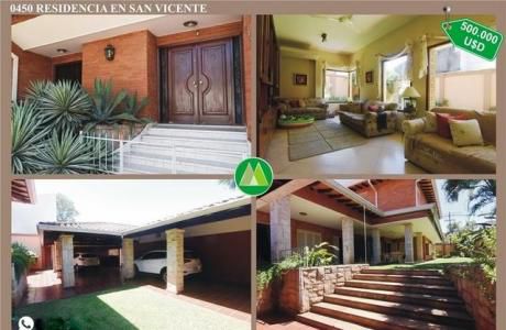 Residencia En Barrio San Vicente En Venta