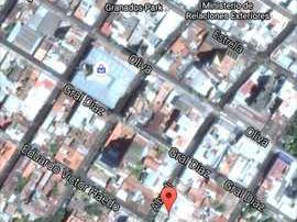 Vendo Terreno Con Playa De Estacionamiento. Centro. Con Renta