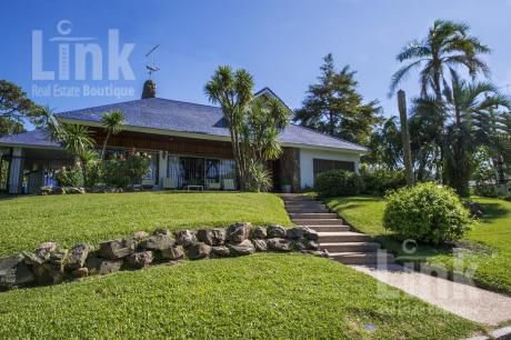 Casas En Playa Mansa