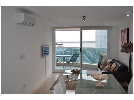 Apartamentos En Playa Mansa