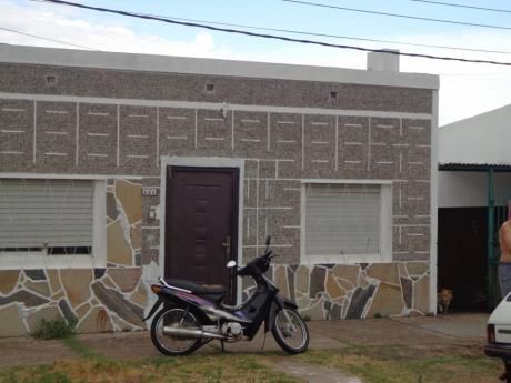 Casa En Venta En Salto, Salto