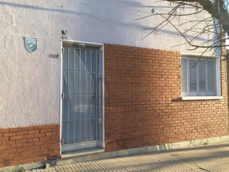 Casa En Venta En Salto, Salto