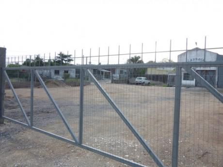 Local Comercial En Venta - Alquiler En Minas, Lavalleja