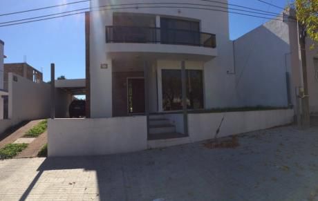 Casa En Venta En Salto, Salto