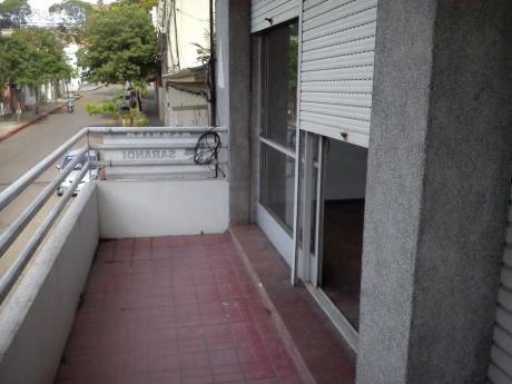 Apartamento En Alquiler En Salto, Salto
