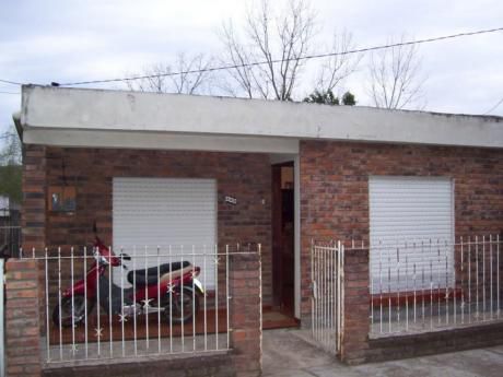 Casa En Venta En Salto, Salto