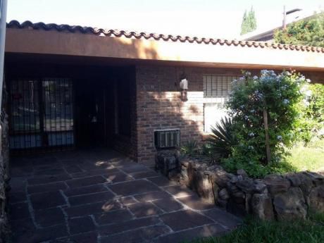 Casa En Venta En Salto, Salto