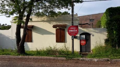 Casa En Venta En Salto, Salto