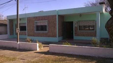 Casa En Venta - Alquiler En 25 De Agosto, Florida