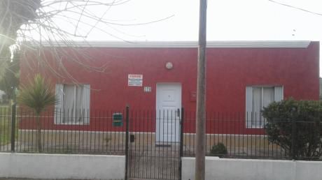 Casa En Venta En 25 De Agosto, Florida