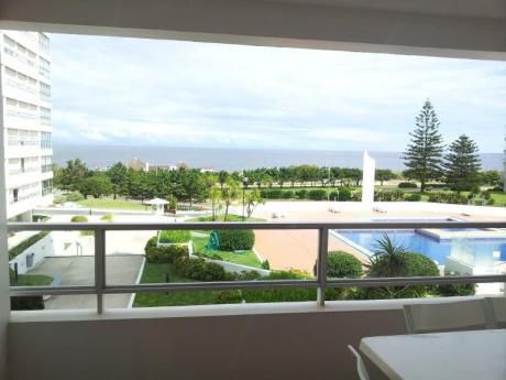 Departamento - Playa Mansa