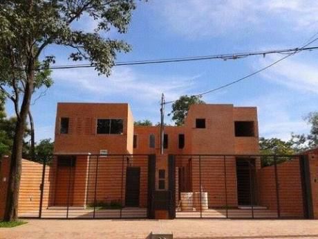 Vendo Duplex Zona Pinedo Shopping.