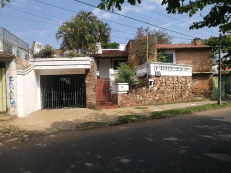 Vendo Casa Sobre Avda. Japon 600 M2 Barrio San Vicente