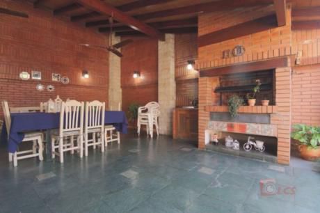 Vendo Espectacular Casa En Lambare! Zona Municipalidad ! Excelente Oportunidad