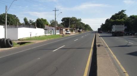 Sobre Acceso Sur - San Antonio - Terreno De 3050 M2 En Esquina