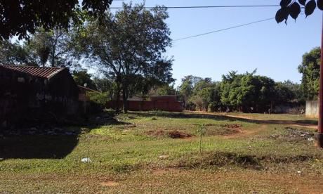 Bella Esquina A Pasos De La Nueva Municipalidad De Luque