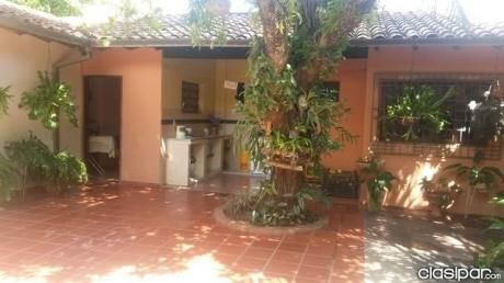 A Dos C/ De Sta Trinidad - Hermosa Casa