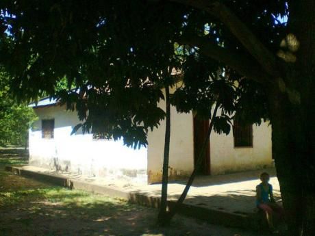 Regalo Casa Especial Para Quinta En Ypane – Potrerito