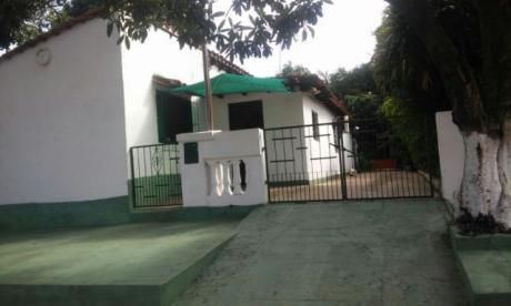 Vendo Casa En Ypane- A Dos Cuadras De La Municipalidad