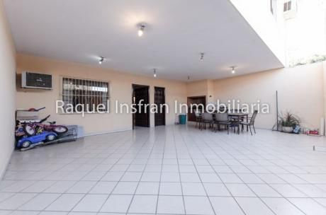 Vendo Casa En Esquina En El Barrio San Pablo.