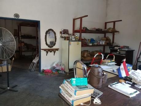 Vendo Casa Con Tinglado En Barrio Republicano