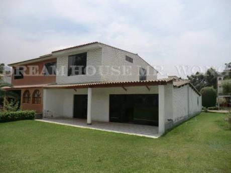 Venta De Amplia Casa Bien Distribuida En Chaclacayo