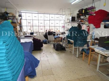 Venta De Excelente Local Comercial En Gamarra - La Victoria