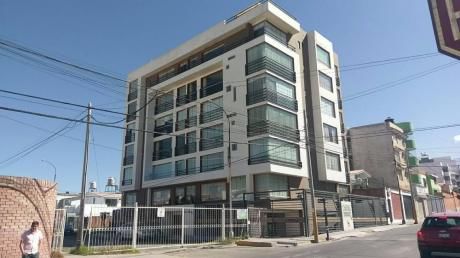 Se Alquila Dpto Amoblado 5to Piso En Cayma – #017