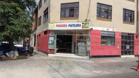 Esquina, Vendo Local Comercial