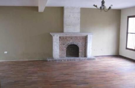 Casa En La Molina, Bien Conservada, Cerca Avdas Principales.