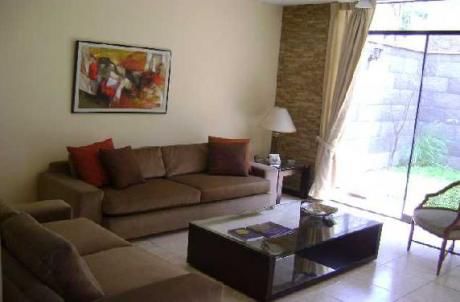 Casa En Las Lomas, Lista P/habitar, Cerca A Parque.