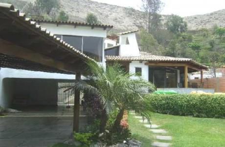 Casa En La Planicie, Estilo Mediterráneo, Con Acabados De 1era.