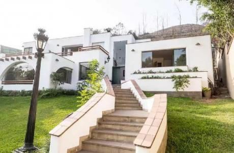 Exclusiva Casa En La Planicie, Lista Para Habitar.