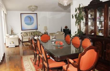 Hermosa Casa En Venta En Calle Gozzoli Sur Alt. Cdra. 8 De San Borja Sur