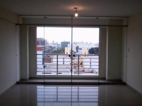 Departamento Vista A Calle, 3 Dorm. - Jesus Maria