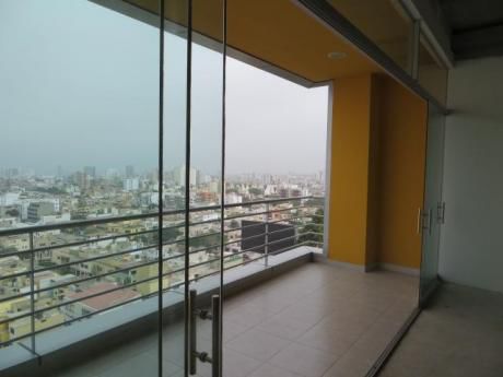 Amplia Oficina De Estreno Implementada En Jesús María