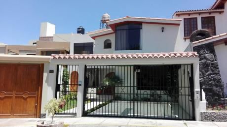 Linda Y Amplia Casa En Alquiler En Urb Yanahuara