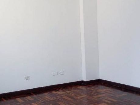 Alquilo Oficina En Excelente Ubicación Av La Paz Miraflores
