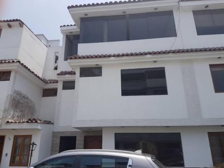 Id - 58627 Linda Casa En Alquiler En Condominio Surco!