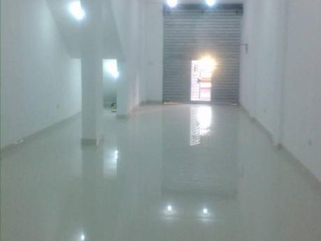 Local Independiente,210 M2, 3 Pisos (70 M2 Por Planta). De Estreno.