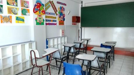 Alquiler De Edificio Para Local Comercial, Oficinas O Centro Educativo
