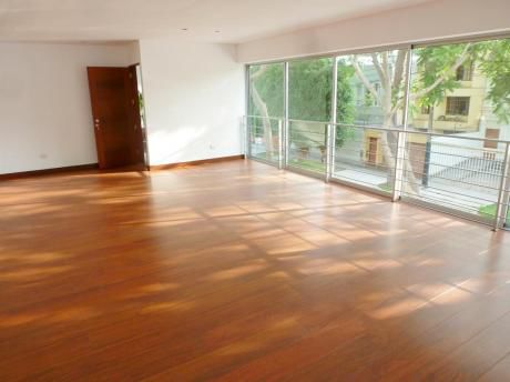 Venta San Isidro Exclusivo Dpto. Estreno, 3 Dorm., 214 M2, Balcón