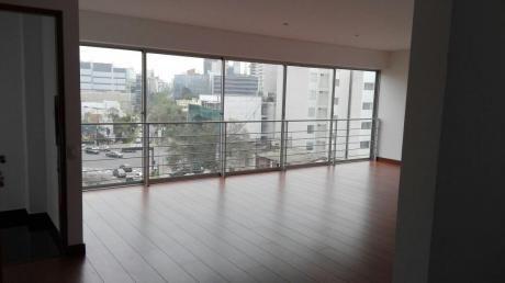 Amplio Penthouse En San Isidro
