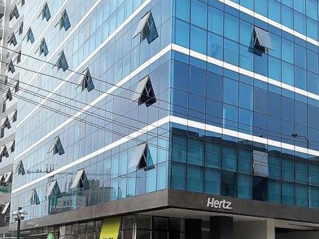 Miraflores, Oficina De Lujo 57 M2, 3 Privados, Sala De Recibo, Estacionamiento