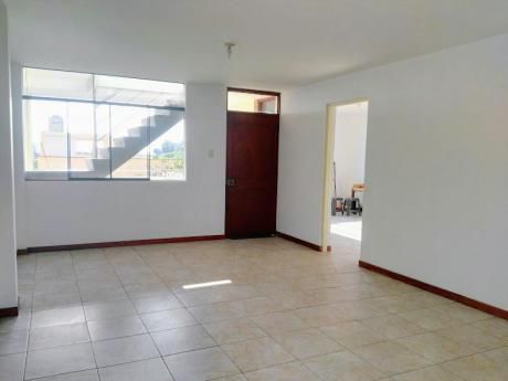 Ocasión! Amplio Dpto De 04 Dorm En Venta En Urb. Sta María
