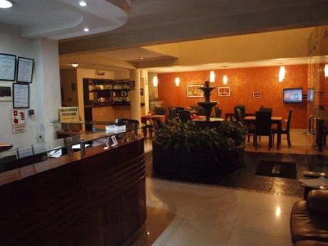 Céntrico Hotel De Tres Estrellas En Venta, A 3 Cuadras Plaza De Armas, Trujilllo