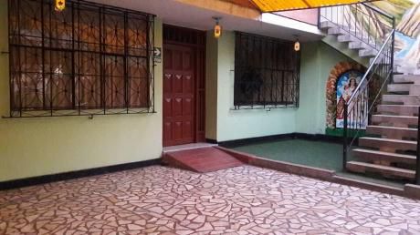 De Local Comercial De 180 M2