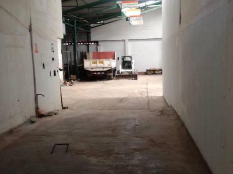 Alquilo Local Comercial En Av Principal